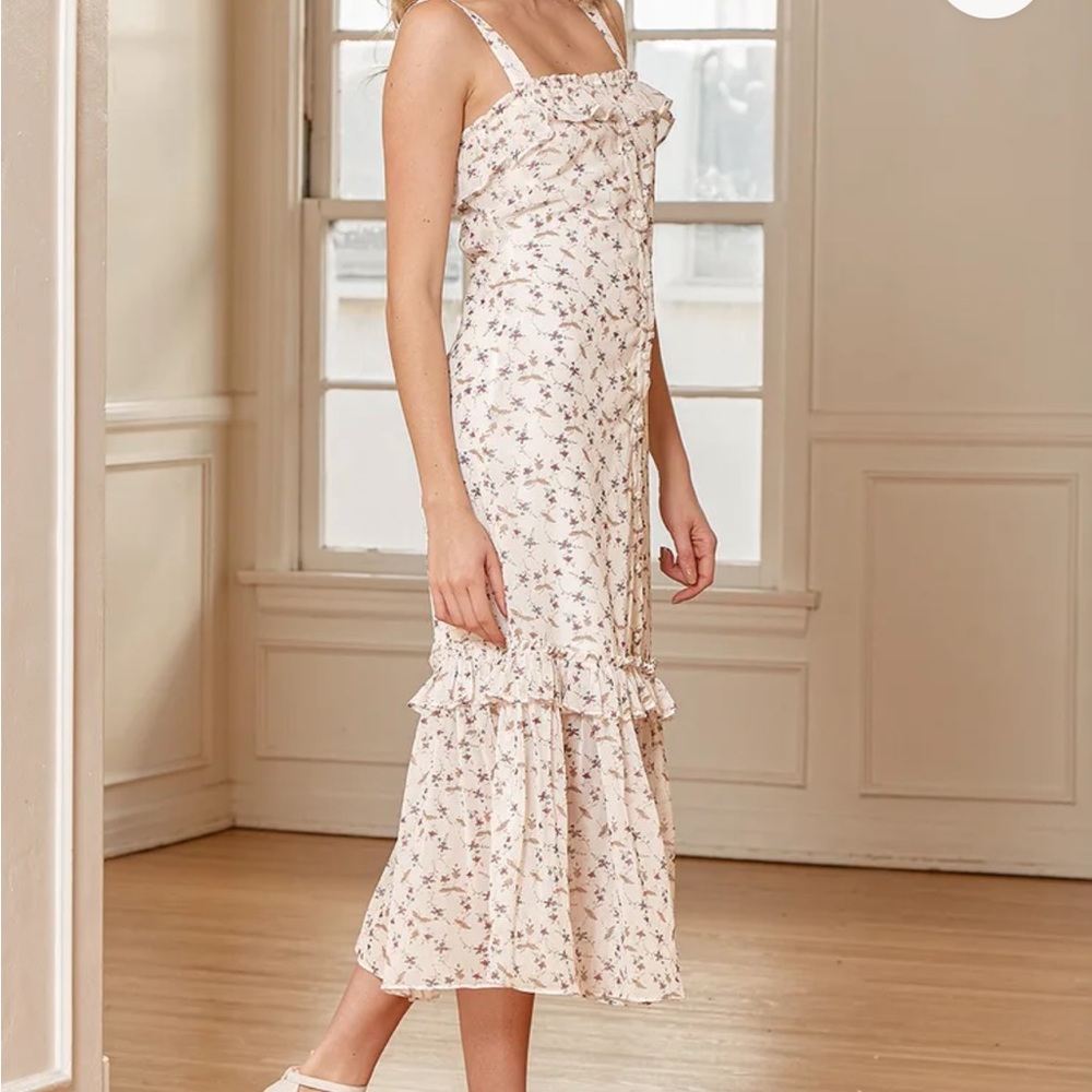 Lulu’s Floral midi sundress